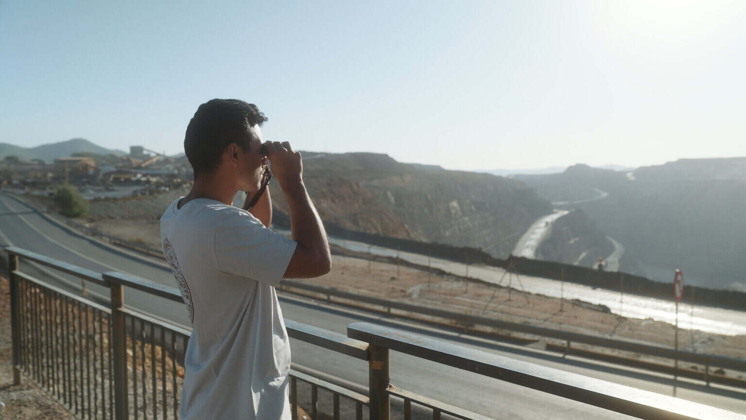 Photo 6 ScarsOfGrowth_Still_962045