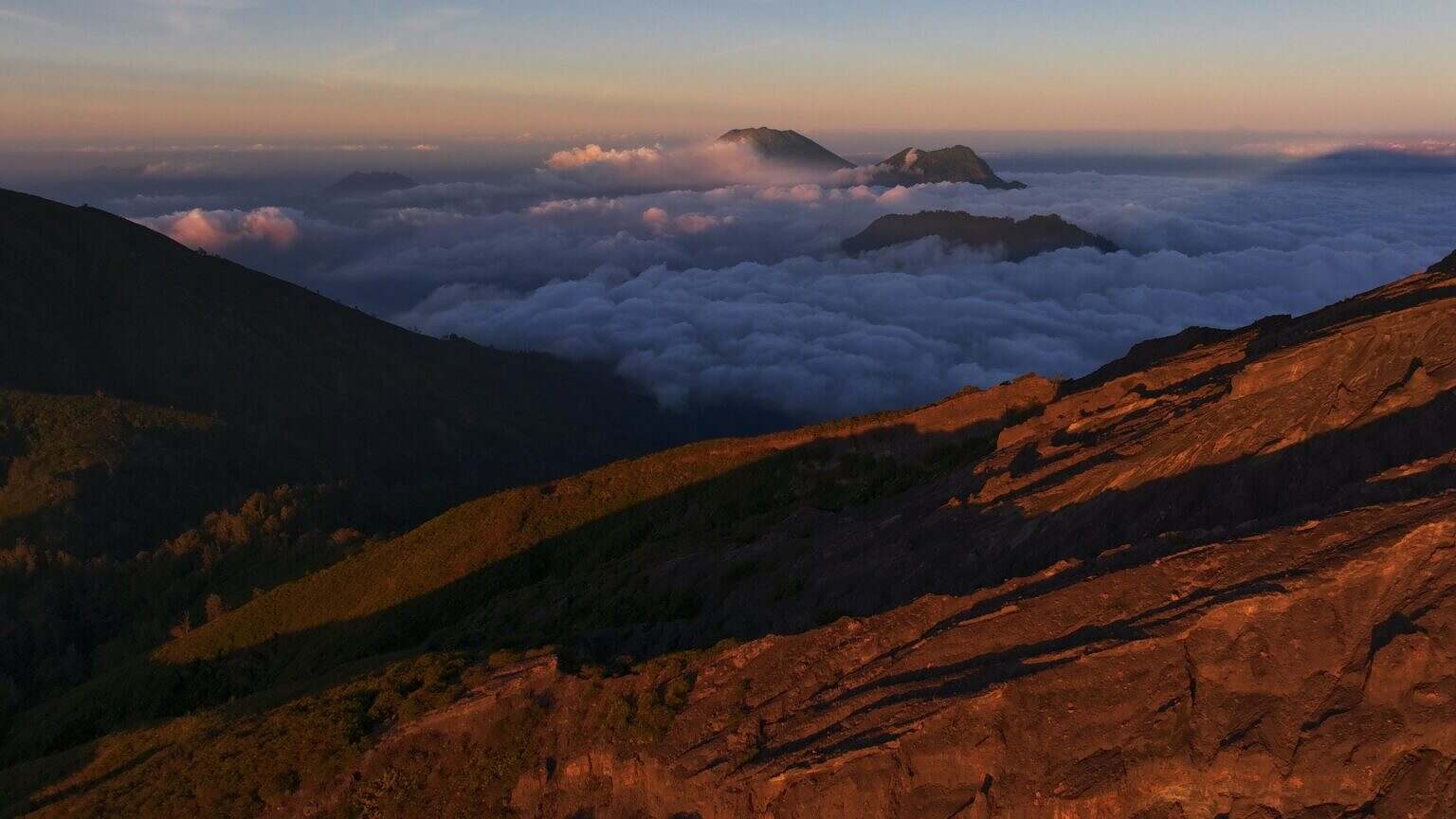 MASTER JAVA AND BALI 25frames_01_00_16_11